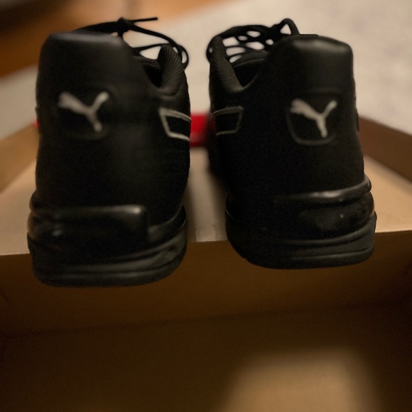 Men/boys Puma performance sneaker size 11 - Picture 5 of 9